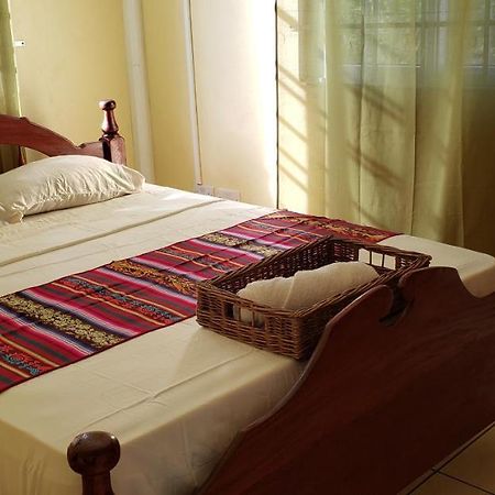 Unit 4 Private Apartment - Roseau Luaran gambar